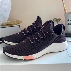 nike air zoom elevate burgundy